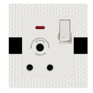 ENOVAR (Onyx) 3 Pin Round Socket with Switch